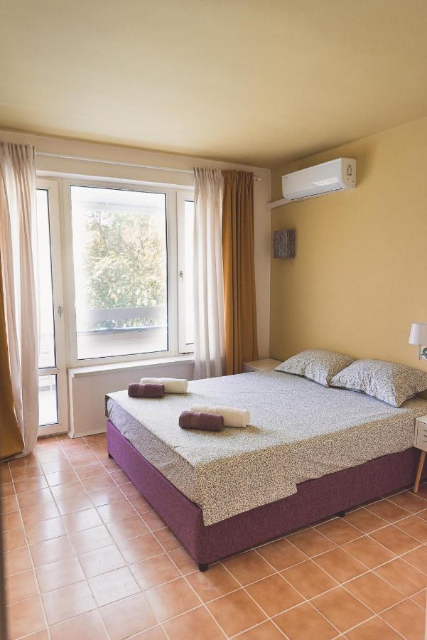 Hotel Amadina Garden Lozenets Esterno foto