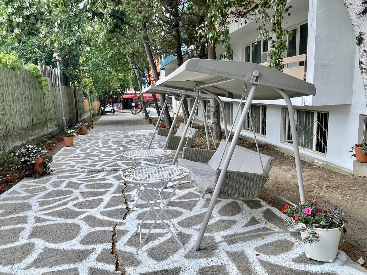 Hotel Amadina Garden Lozenets Esterno foto