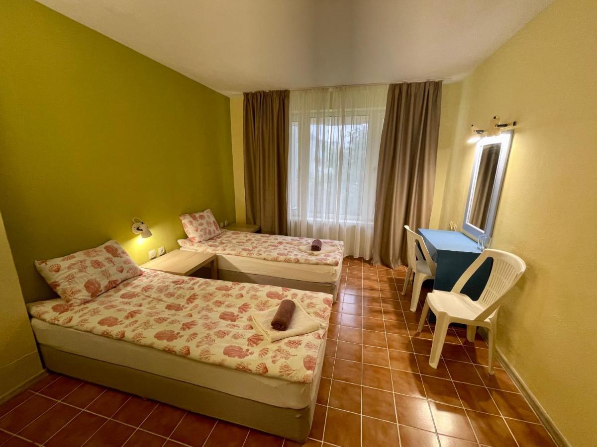 Hotel Amadina Garden Lozenets Esterno foto
