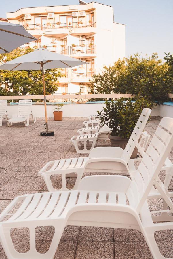 Hotel Amadina Garden Lozenets Esterno foto